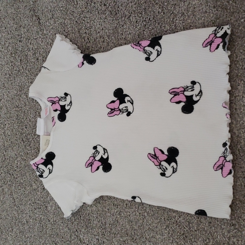 White ribbed t-shirt from Zara size 2-3Y with minnie mouse print